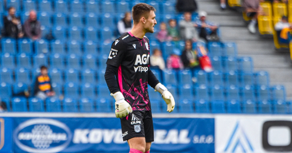 Po faux pas zase hrdinou. Trmal čapl penaltu, děkoval manželce a drží Teplice